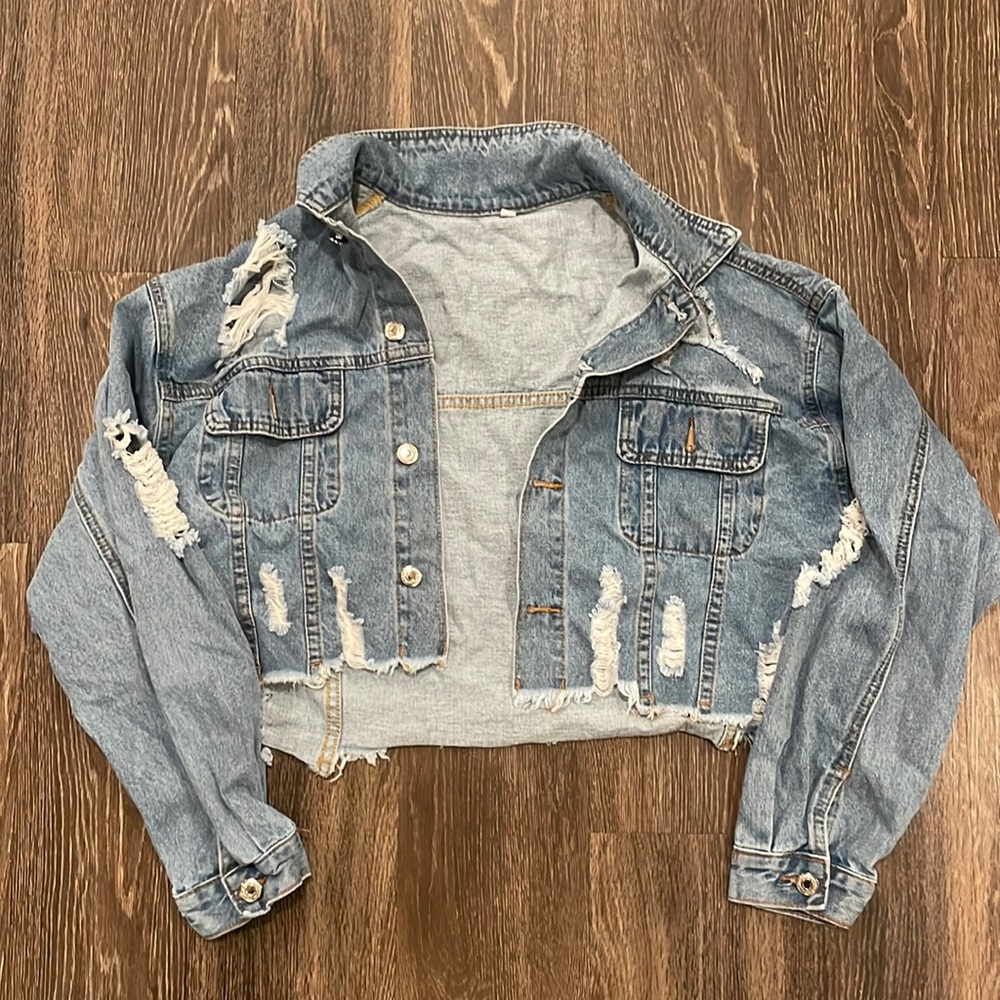 Distressed cropped denim jacket